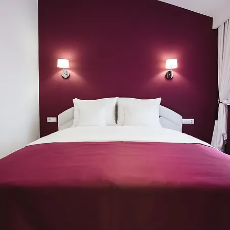 Pensión Gorgeous 4*