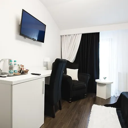 Gorgeous Pensión 4*