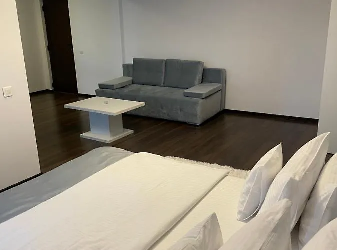 Gorgeous Pensión 4*